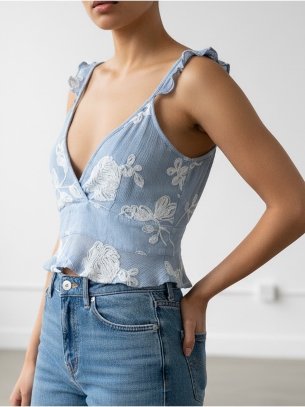 SAGE The Label Baby Blue Embroidered Boho Fairy Flutter Halter Tie Top sz XS